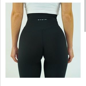 BNWT NVGTN SIGNATURE SEAMLESS leggings